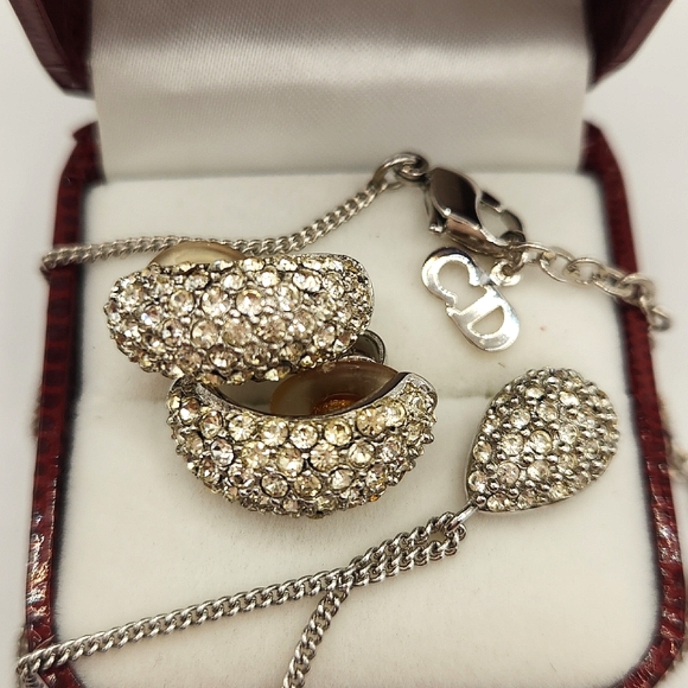 Dior - Rare Set, Beautiful Crystal Necklace & Earrings. Price Firm. - Picture 7 of 16